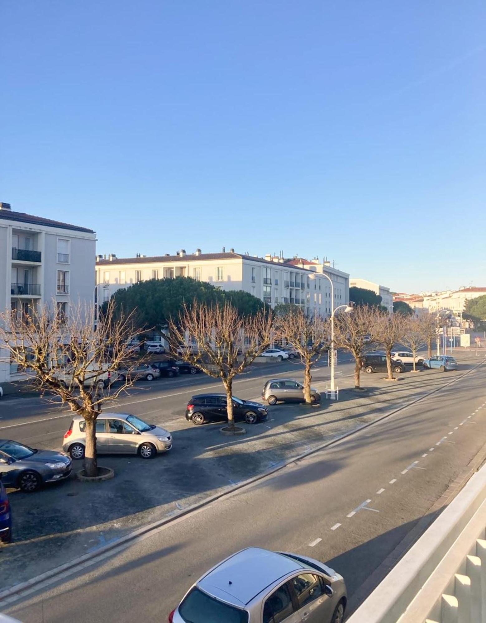 Le Petit - Hyper Centre Ville, 2 Min De La Et Des Commerces Appartamento