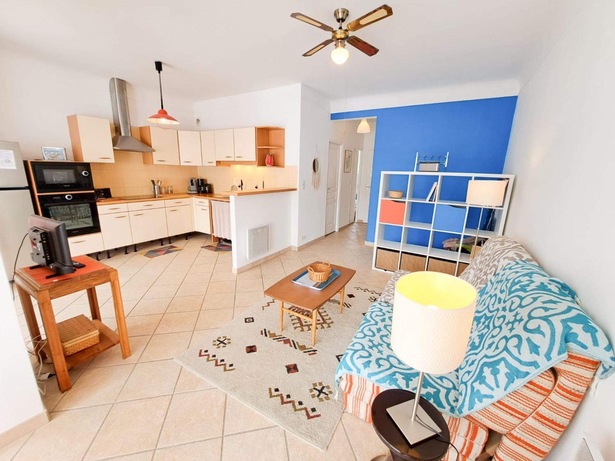Apartment Le Petit - Hyper Centre Ville, 2 Min De La Et Des Commerces Royan